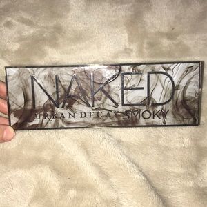 Urban Decay Cosmetics Naked Smoky Palette